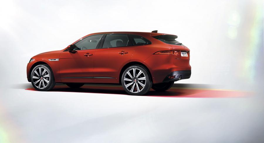  Jaguar F-Pace R-Sport 2016 года  (фото 27 из 30)